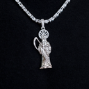 Dije de Calavera Segadora Helada en Oro Blanco
