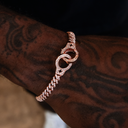 Pulsera cubana de oro rosa con eslabones y diamantes engastados