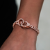 Pulsera cubana de oro rosa con eslabones y diamantes engastados
