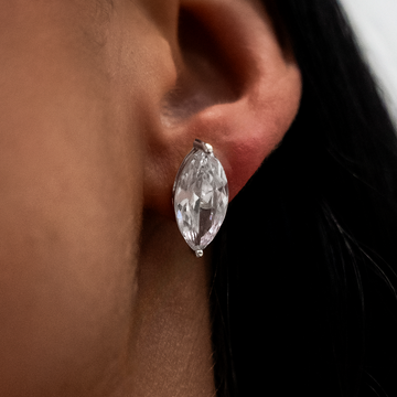 Pendientes de oro blanco con diamantes talla marquesa de 8 mm