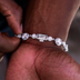 Pulsera tenis con halo de diamantes