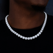 Clustered Tennis Chain in White Gold- 8.5mm