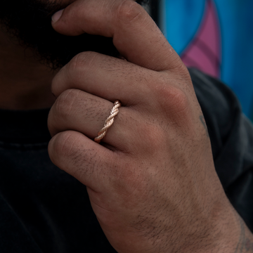 Anillo de cuerda de 4 mm en oro rosado