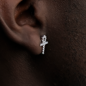 Pendientes de botón con anj de diamante
