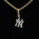 Colgante con clip con micrologo oficial de la MLB de los New York Yankees en oro amarillo