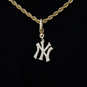 New York Yankees Official MLB Micro Logo Clip On Pendant in Yellow Gold