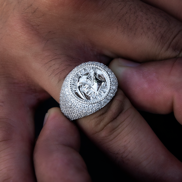 Anillo de sello Memento Mori en vermeil de oro blanco
