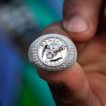 Anillo de sello Memento Mori en vermeil de oro blanco