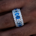 Anillo apilado de oro blanco vermeil con diamantes multicolor y azules