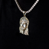 Colgante de Jesús con corona grande de diamantes en oro amarillo