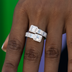 Anillo Baguette Envolvente con Corte Cojín en Vermeil de Oro Blanco