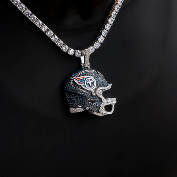 Dije de casco de los Tennessee Titans, edición oficial NFL 2025
