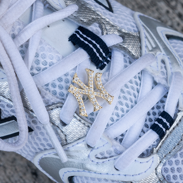 New York Yankees Official MLB Shoelace Charm in Yellow Gold