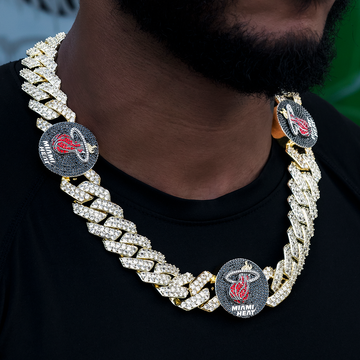 Cadena cubana con púas de diamante oficial de la NBA de los Miami Heat en oro amarillo - 25 mm