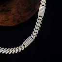 Cadena cubana con estación de diamantes baguette en oro amarillo - 12 mm