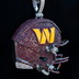 Dije oficial de casco de la NFL de los Washington Commanders de Giant