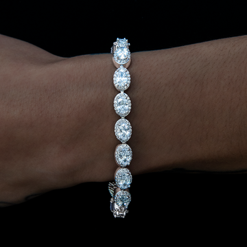 Pulsera de tenis con diamantes ovalados en grupo de oro blanco - 4 mm