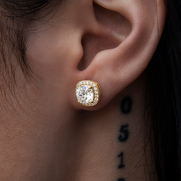 Pendientes de moissanita con corte cojín en vermeil de oro amarillo