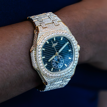 Reloj 39MM Visionary con Caja Totalmente Cubierta de Diamantes y Esfera Negra - Oro Amarillo