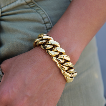 Signature Cuban Link Bracelet in Yellow Gold- 19mm
