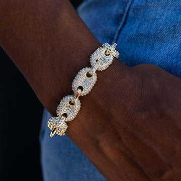 Diamond Puffed Mariner Bracelet in Yellow Gold- 12mm