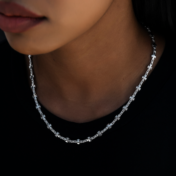 Flared Cross Necklace in White Gold- 5mm