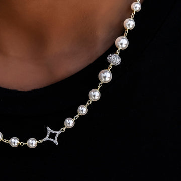 Collar de perlas con cuentas "Iced" en oro amarillo