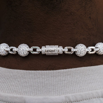 Cadena de bolas helada de 12 mm en oro blanco
