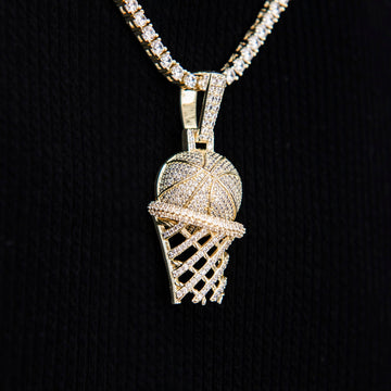 Colgante de Aro de Baloncesto Helado en Oro Amarillo