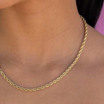 Collar de cadena tipo cuerda en oro amarillo - 4mm