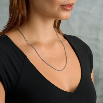 Micro Box Necklace in White Gold - 1.5mm