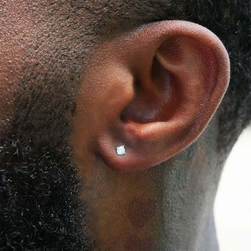 Round Cut Stud Earring in White Gold - 3MM