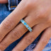 Anillo de banda de diamante de capa única de 4 mm con piedras azules - Vermeil de oro amarillo