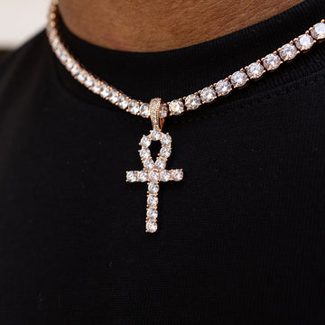 Colgante Cruz Ankh con Circonitas en Oro Rosa