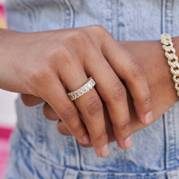 14k Solid Gold Baguette Ring in Yellow Gold-VS Diamonds