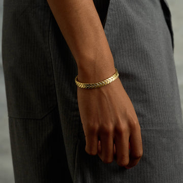 Pulsera Espiga Definida en Oro Amarillo - 7mm