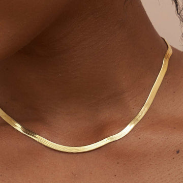 Herringbone Necklace in Yellow Gold - 4mm