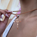 Colgante de cruz crucifijo grande de oro rosa