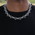Collar de oro blanco con múltiples cruces de diamantes
