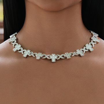 Collar Multi-Cruz de Diamantes en Oro Blanco