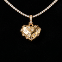 Colgante de corazón con estrella de oro amarillo y diamantes