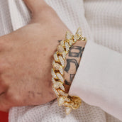 Diamond Spike Rivet Link Chain  Bracelet in Yellow Gold