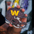 Dije oficial de casco de la NFL de los Washington Commanders de Giant