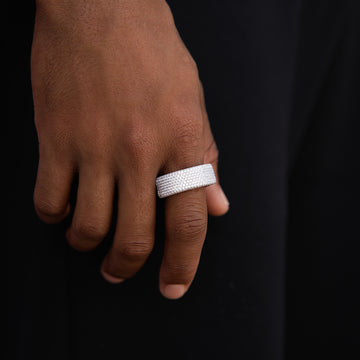 Anillo Iced Oura Case de Vermeil de Oro Blanco
