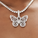 Colgante de mariposa grande helado