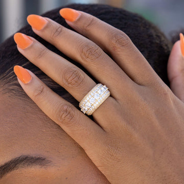 Anillo de 5 Capas con Banda de Diamantes en Oro Amarillo Vermeil