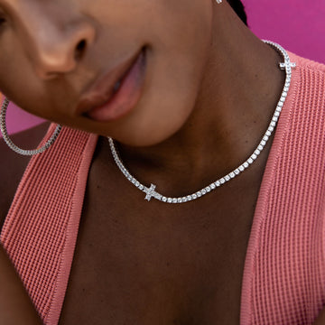 Collar tenis con cruz y diamantes de 3 mm