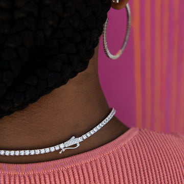 Collar tenis con cruz y diamantes de 3 mm