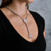 Collar de tipo Lariat oficial de los New York Yankees de la MLB en oro blanco