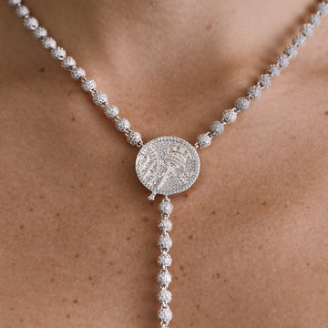 Collar de tipo Lariat oficial de los New York Yankees de la MLB en oro blanco